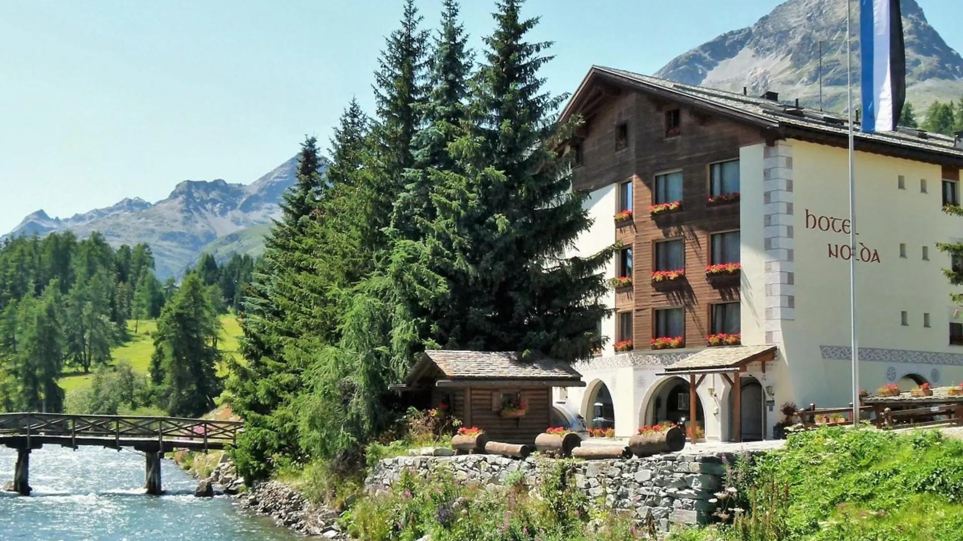 15 Zentrale Hotels nahe Cristins für den perfekten Engadin-Aufenthalt
