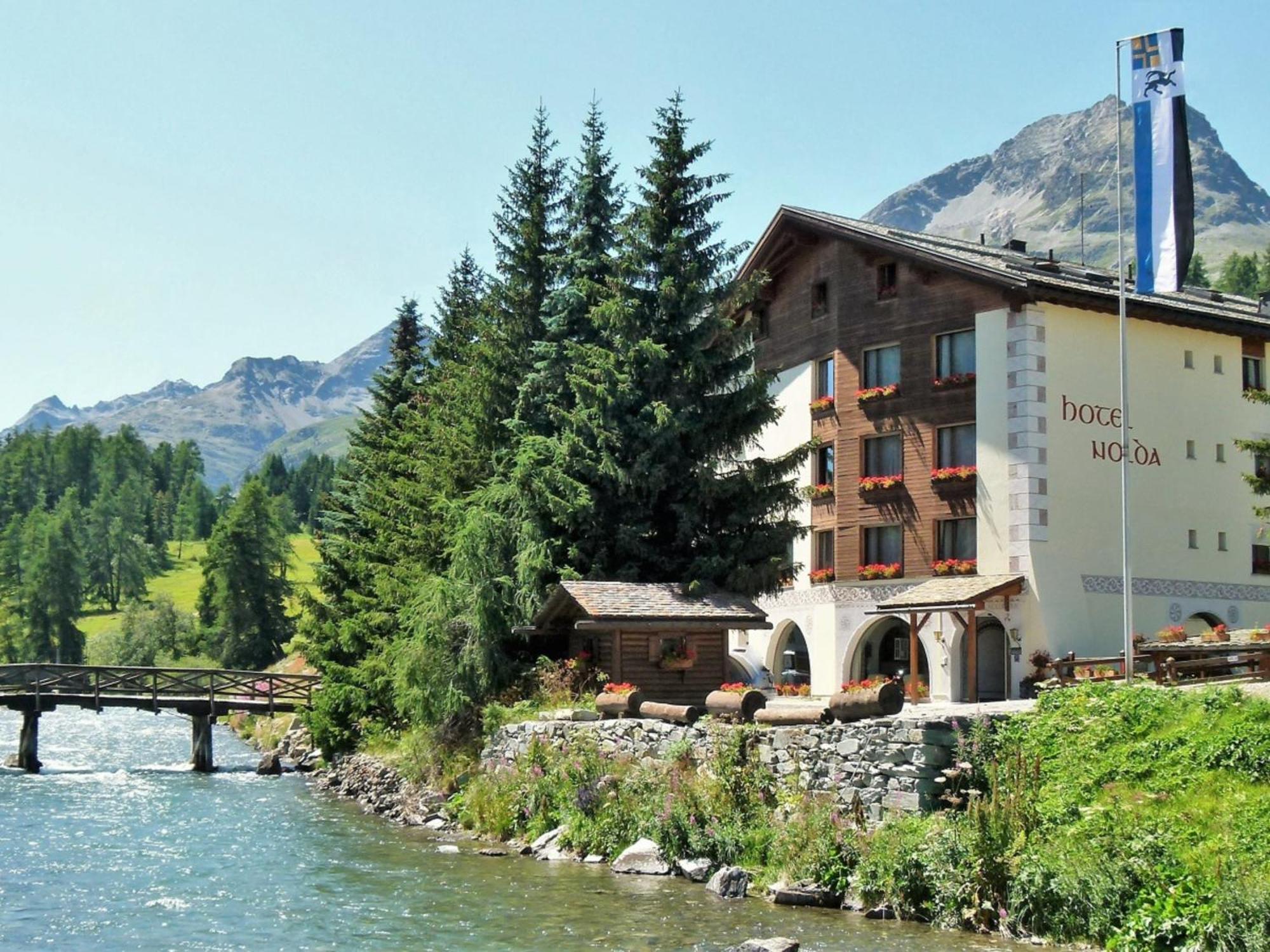 15 Zentrale Hotels nahe Cristins für den perfekten Engadin-Aufenthalt